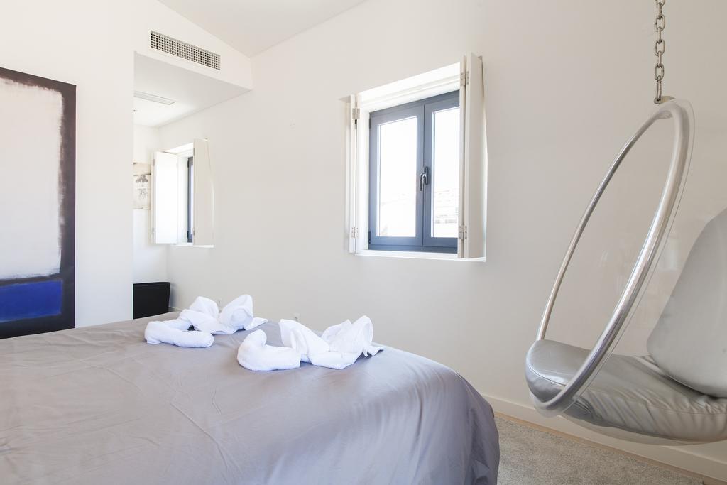 Joivy Lux And Spacious 1br With Huge Terrace, 5mins To Academy Of Sciences Lisboa